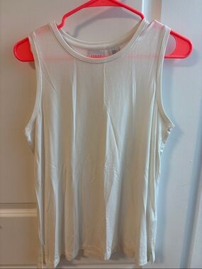 Kenar Cream Sleeveless Crewneck Tank Top